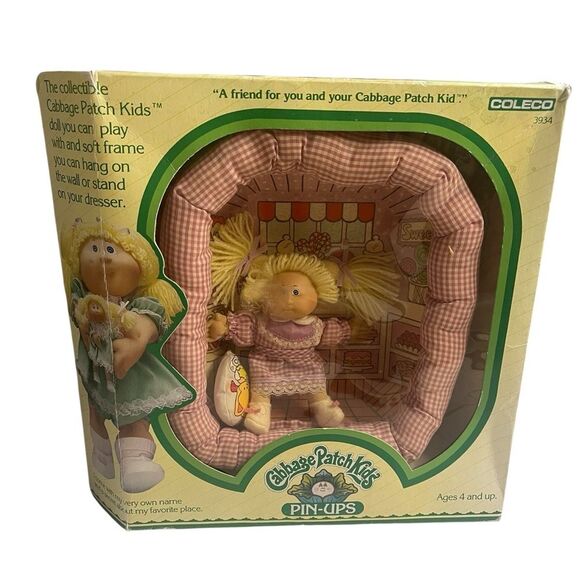 Vintage 1983 Coleco Cabbage Patch Kids Pin-Ups Mini Doll + Toy W Box RARE - Picture 1 of 8